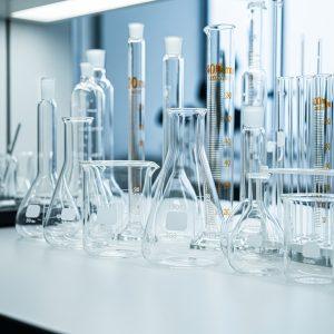 Verrerie de laboratoire - Étalonnage volume et micropipettes QualiMet Maroc